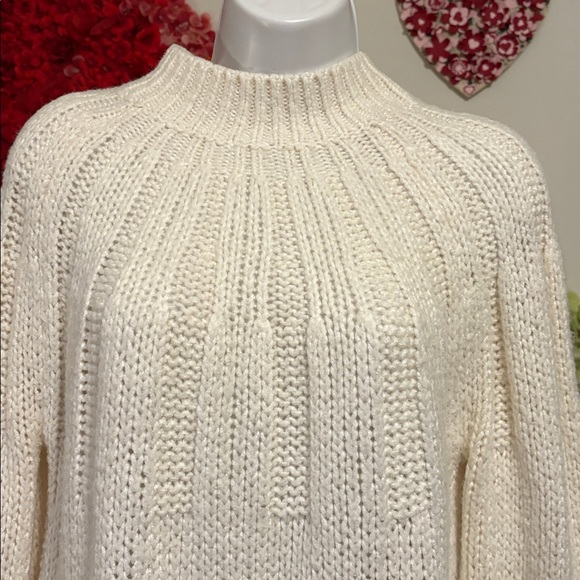 Abercrombie Cable Knit Mock Neck Sweater - Picture 8 of 9